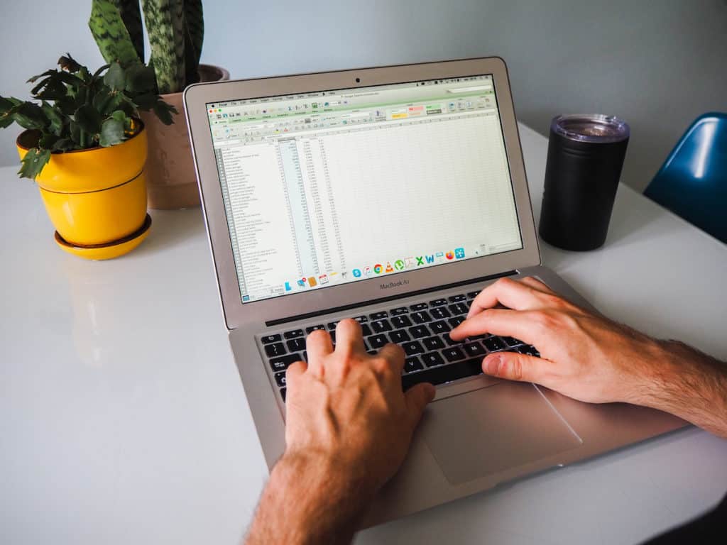 Liste de backlinks de qualité en provenance de nombreux sites crédibles dans le fichier excel à l'écran